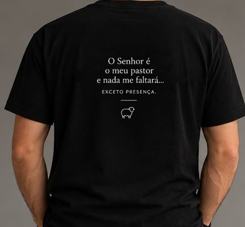 Pessoa de costas vestindo a camiseta Pastor